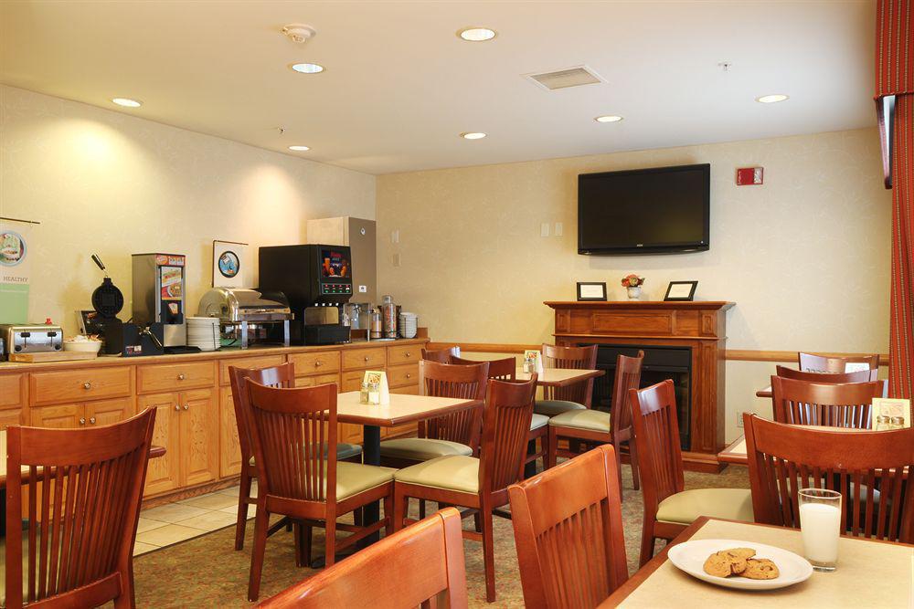 Country Inn & Suites By Radisson, Davenport, Ia Restaurace fotografie